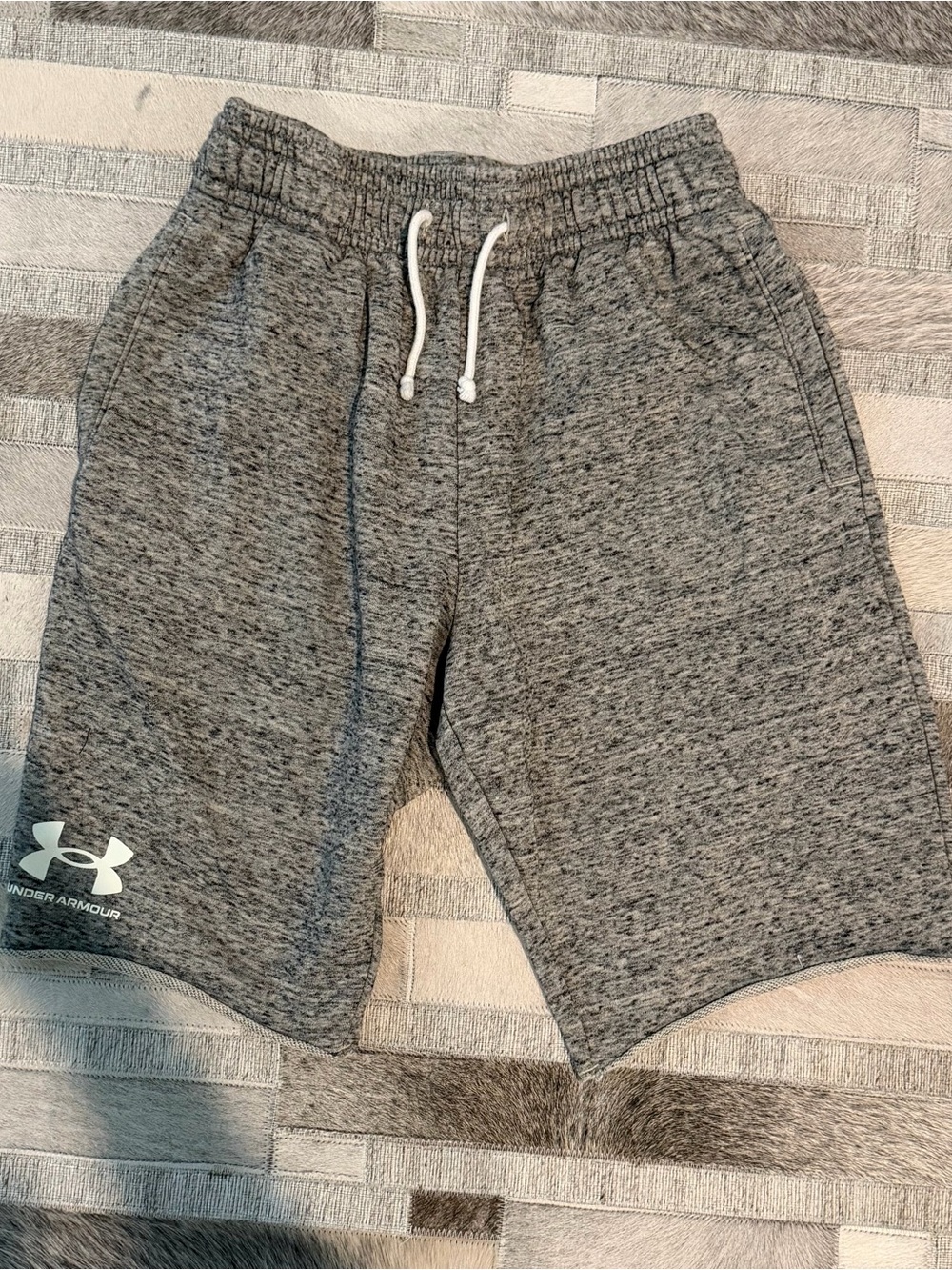 Under Armour above knee grey shorts - Picture 2 of 5